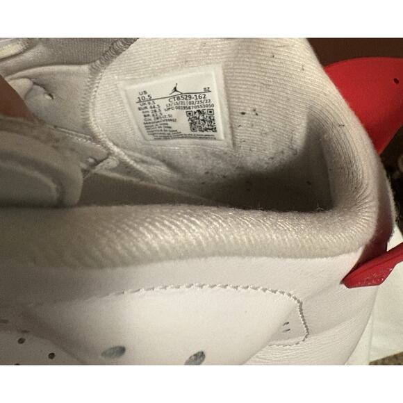 Jordan 6 Retro White And University Red Size 10.5 main image 4